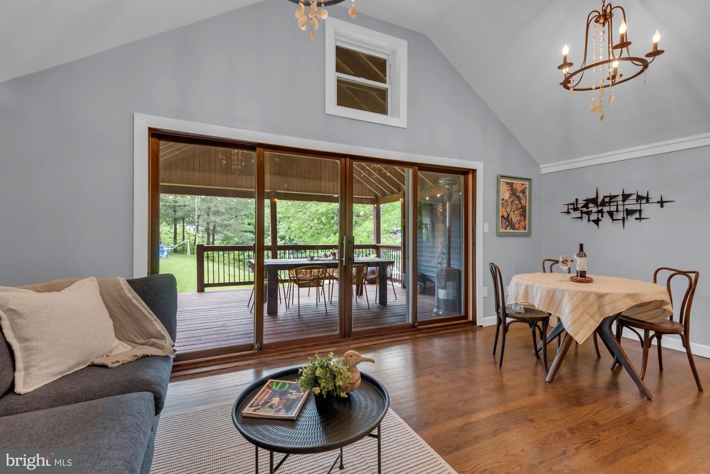 Pasadena, Maryland, 21122, United States, 2 Bedrooms Bedrooms, ,2 BathroomsBathrooms,Residential,For Sale,1837604