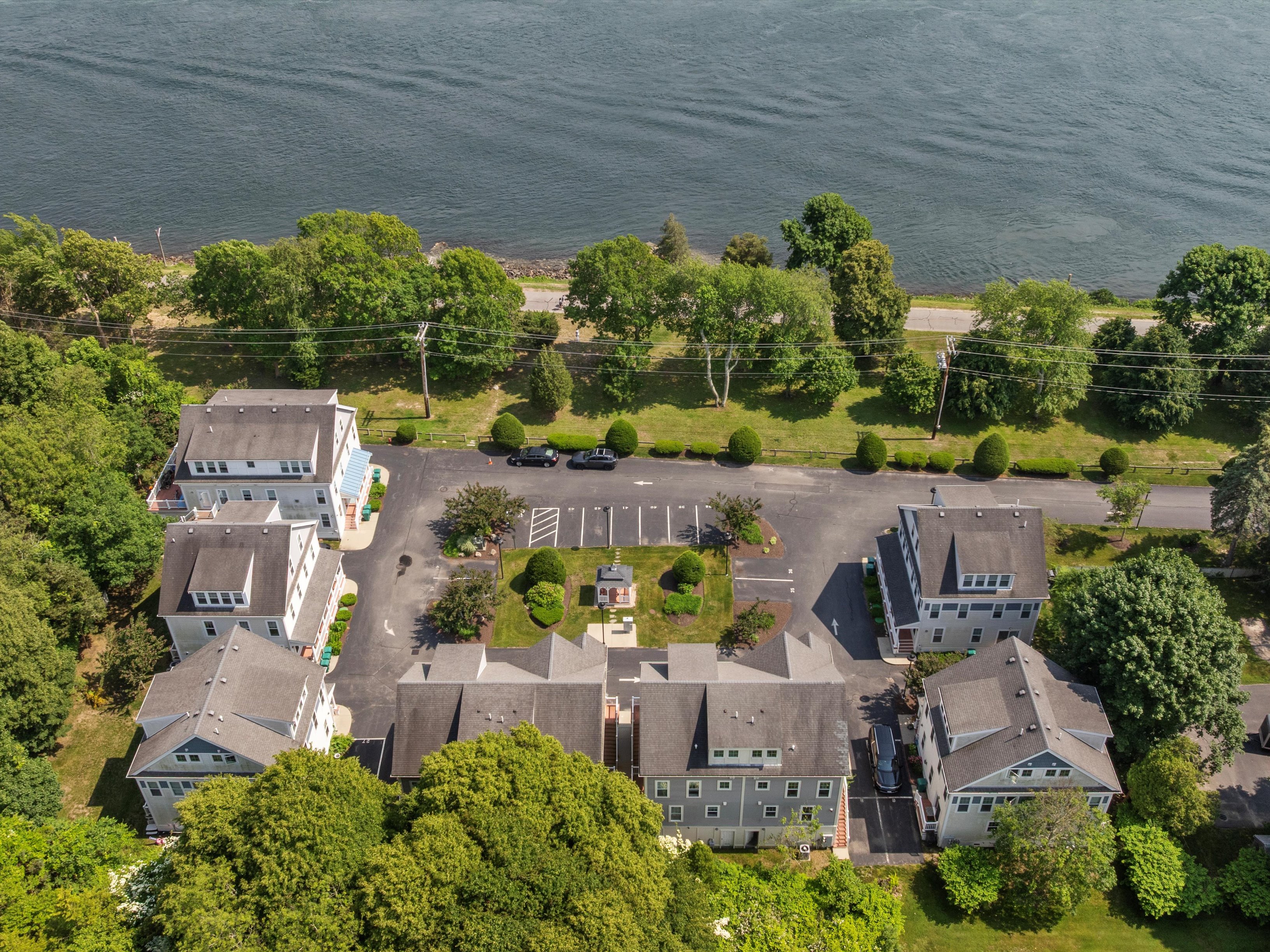  5 Honora Court, Bourne, MA 02532 - 物件實景