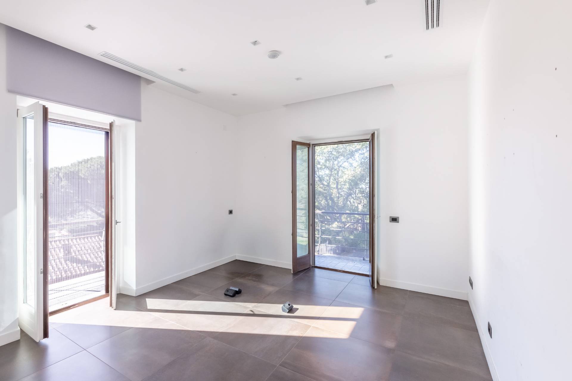 Grottaferrata, Roma, 00046, IT, 4 Bedrooms Bedrooms, ,2 BathroomsBathrooms,Residential,For Sale,1989453