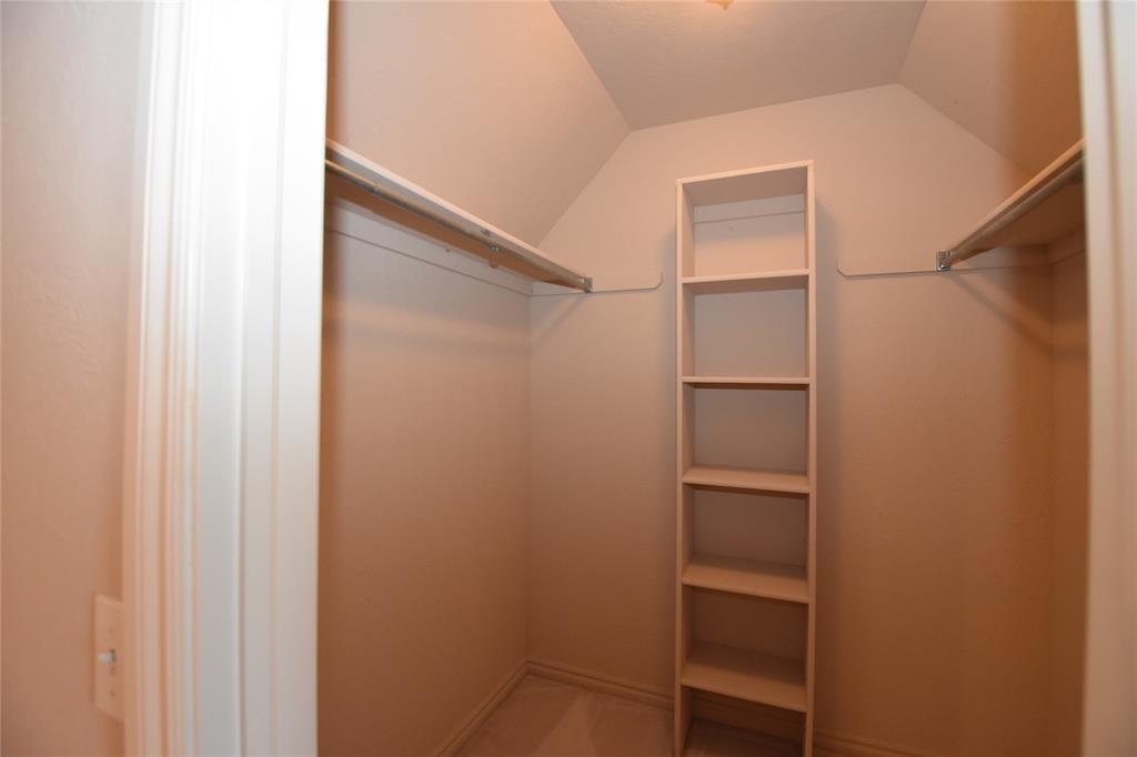 Oklahoma City, Oklahoma, 73142, United States, 5 Bedrooms Bedrooms, ,4 BathroomsBathrooms,Residential,For Sale,1935370