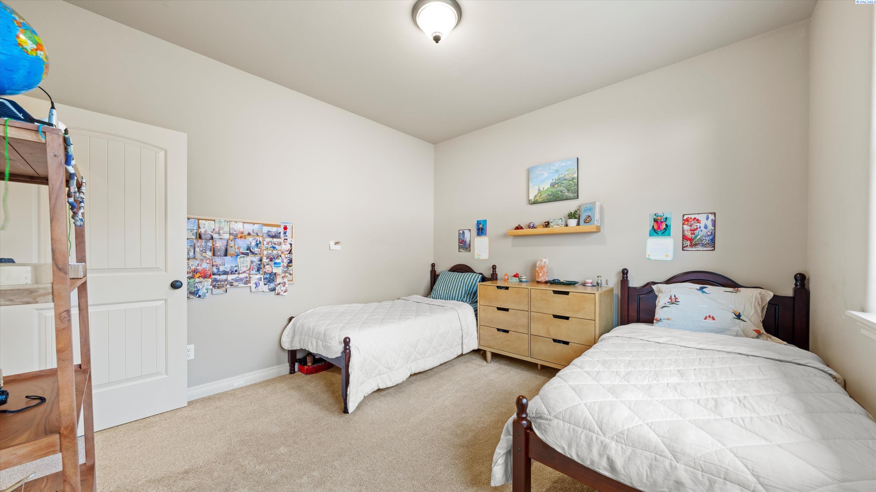 Kennewick, Washington, 99337, United States, 3 Bedrooms Bedrooms, ,2 BathroomsBathrooms,Residential,For Sale,1941817