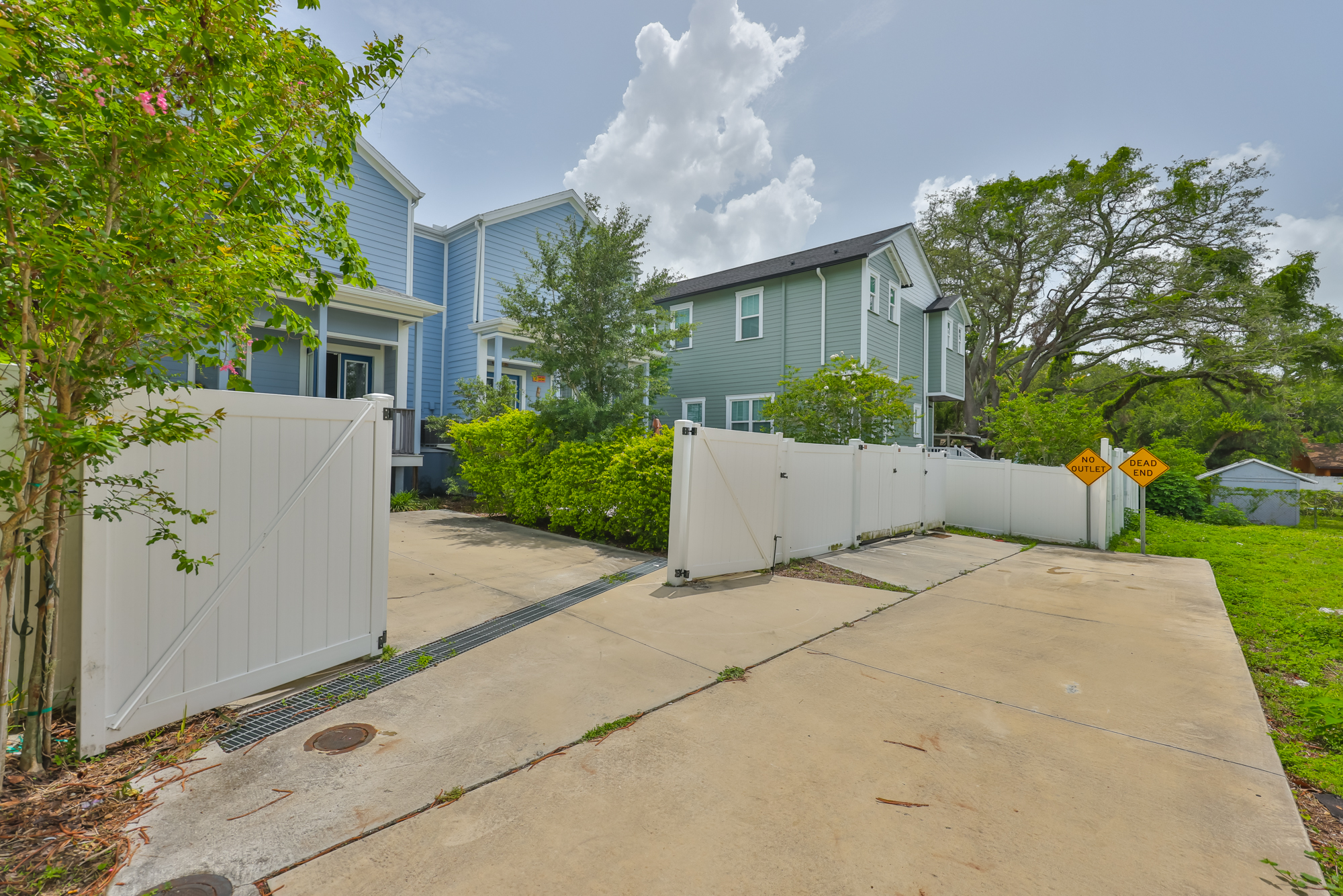 Tampa, Florida, 33603, United States, 3 Bedrooms Bedrooms, ,3 BathroomsBathrooms,Residential,For Sale,1855580