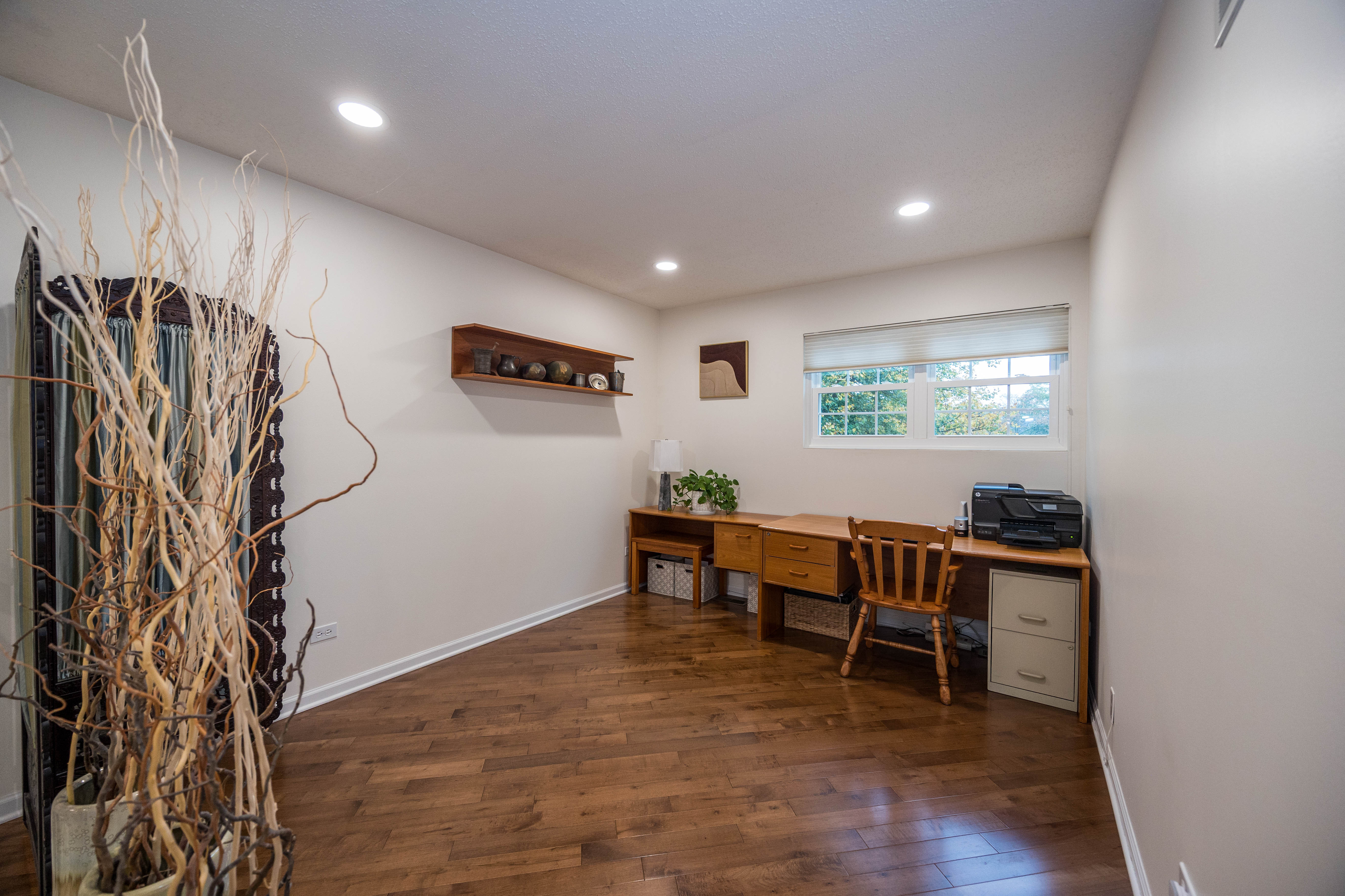  Welcome to This Beautifully Maintained, Sun-Filled 3-Bedroom Plus Loft Home - 物件實景