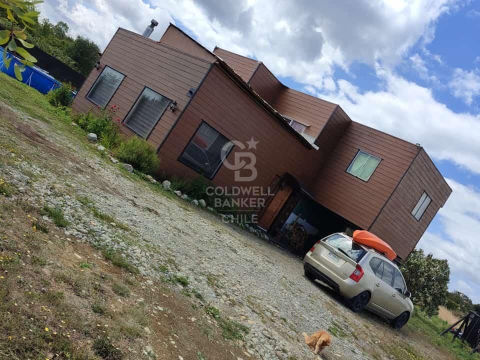 Puerto Varas, Chile, 4 Bedrooms Bedrooms, ,3 BathroomsBathrooms,Residential,For Sale,1969296