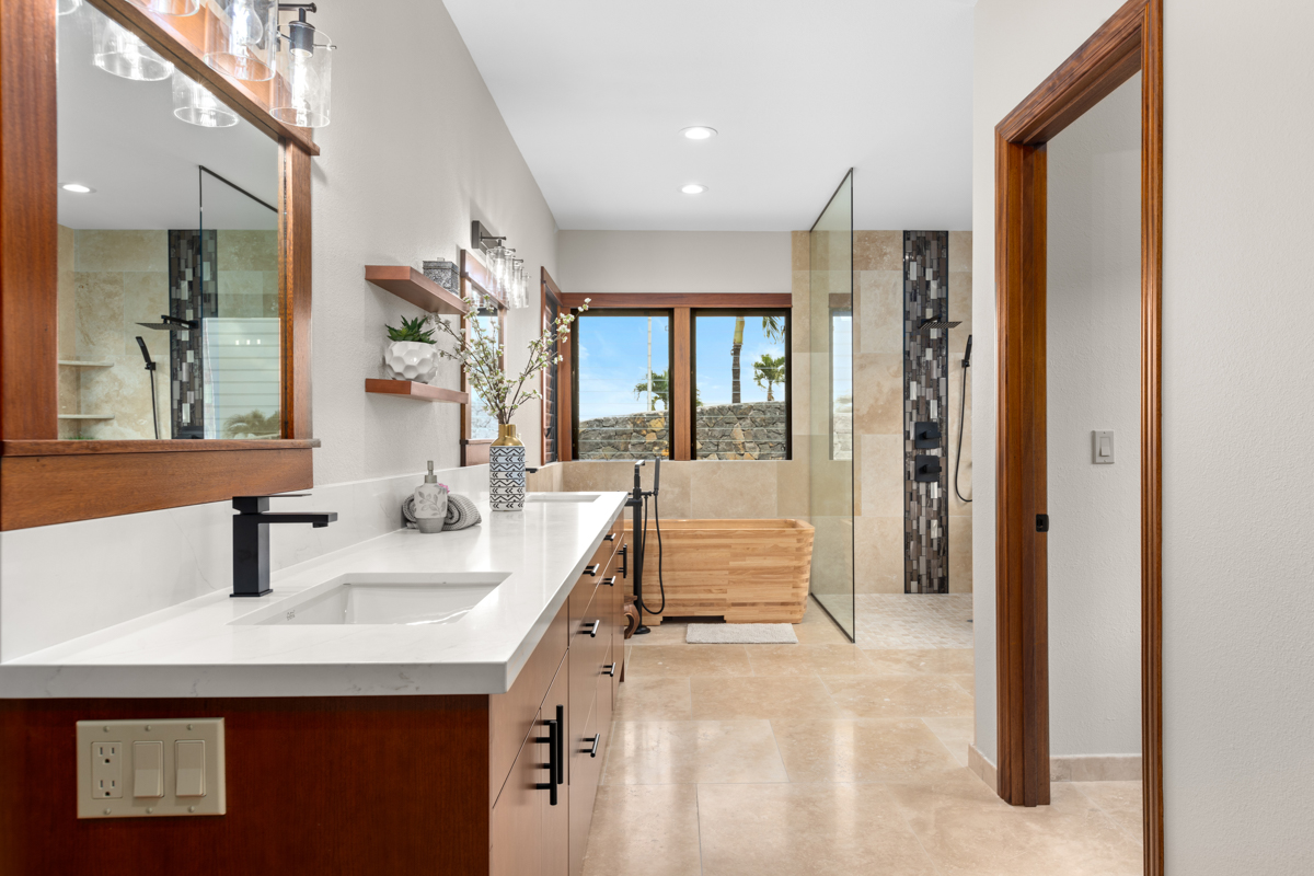 Kailua-Kona, Hawaii, 96740, United States, 4 Bedrooms Bedrooms, ,5 BathroomsBathrooms,Residential,For Sale,2000601