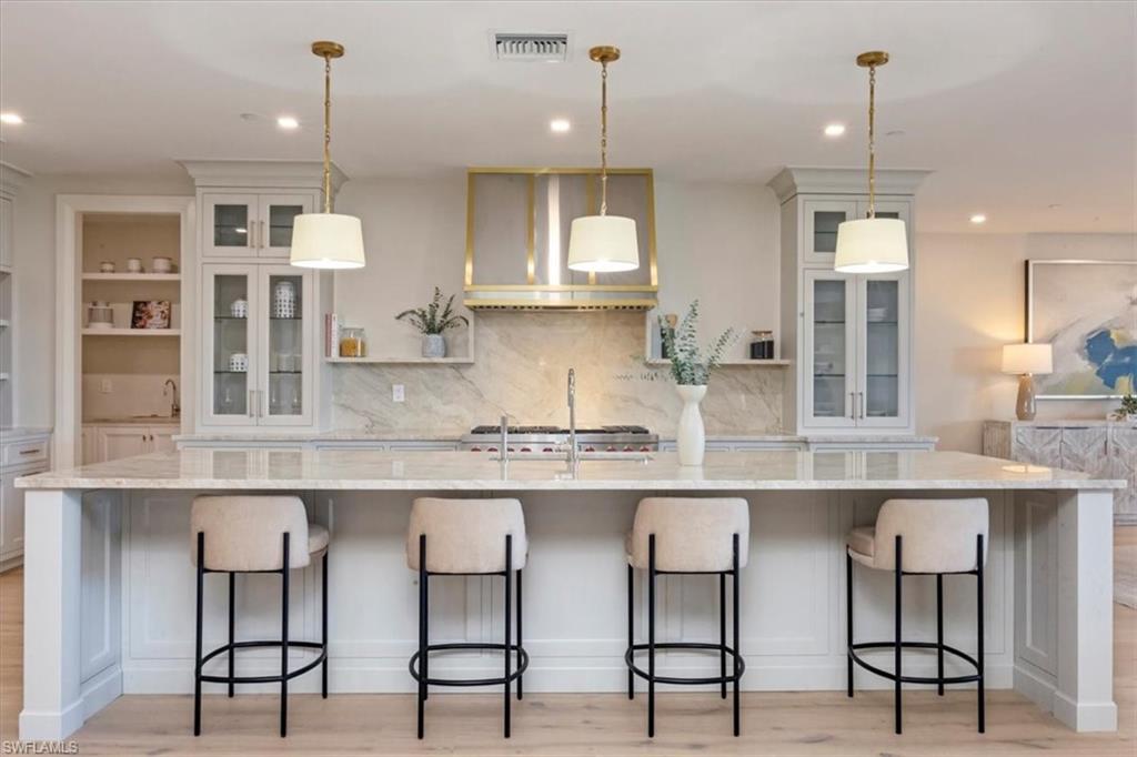 Naples, Florida, 34102, United States, 4 Bedrooms Bedrooms, ,5 BathroomsBathrooms,Residential,For Sale,1995804