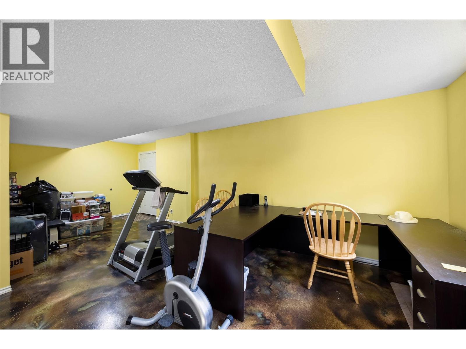 KAMLOOPS, British Columbia, V1S 1X9, CA, 4 Bedrooms Bedrooms, ,2 BathroomsBathrooms,Residential,For Sale,1950307