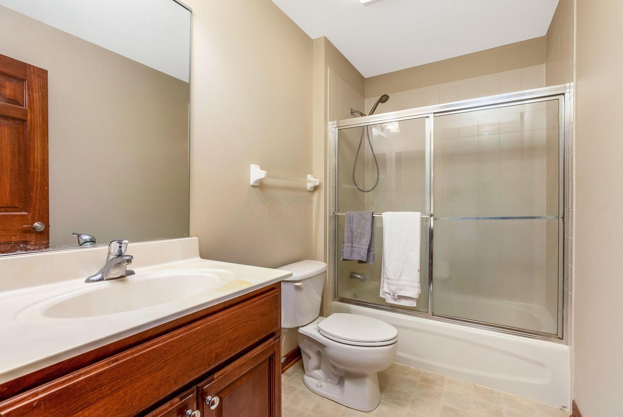 Blacklick, Ohio, 43004, United States, 4 Bedrooms Bedrooms, ,4 BathroomsBathrooms,Residential,For Sale,1860934