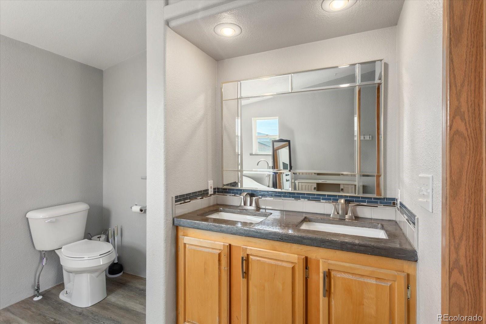 Salida, Colorado, 81201, United States, 3 Bedrooms Bedrooms, ,2 BathroomsBathrooms,Residential,For Sale,1982419