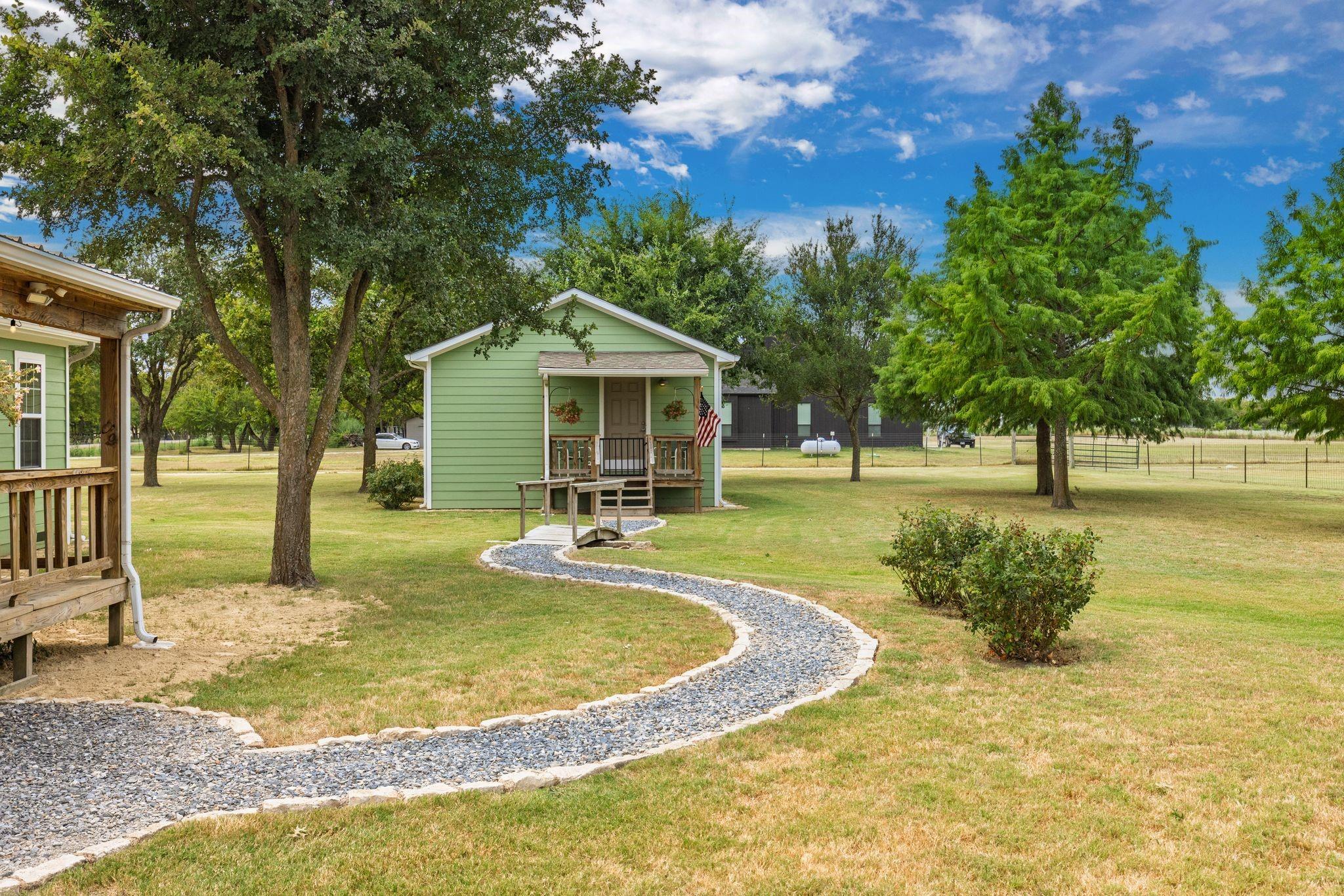 Caddo Mills, Texas, 75135, United States, 3 Bedrooms Bedrooms, ,2 BathroomsBathrooms,Residential,For Sale,1975401