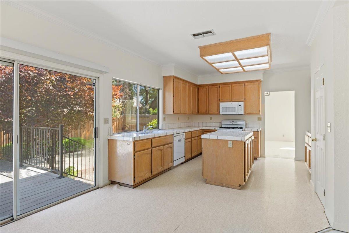 Orangevale, California, 95662, United States, 4 Bedrooms Bedrooms, ,3 BathroomsBathrooms,Residential,For Sale,1855492