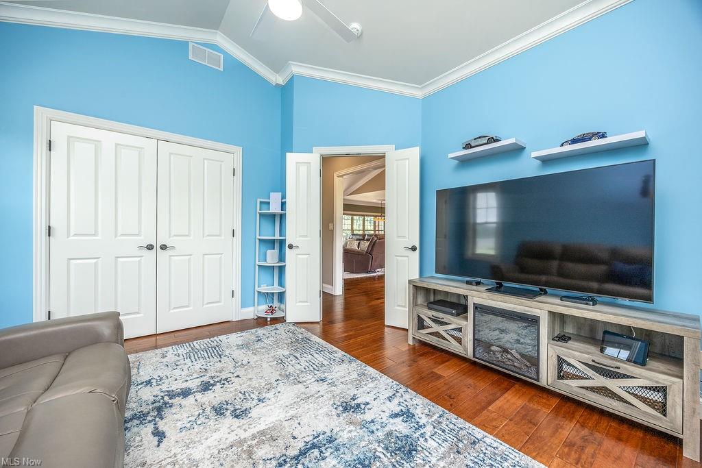 St Marys, West Virginia, 26170, United States, 3 Bedrooms Bedrooms, ,4 BathroomsBathrooms,Residential,For Sale,1928718