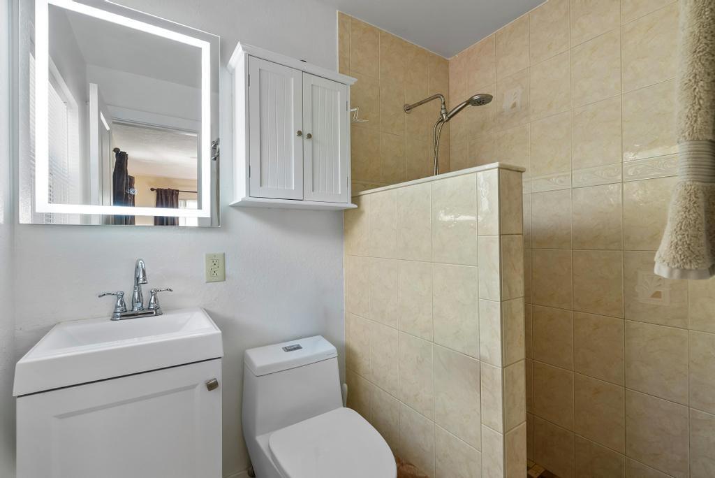 Deerfield Beach, Florida, 33441, United States, 2 Bedrooms Bedrooms, ,2 BathroomsBathrooms,Residential,For Sale,1995826