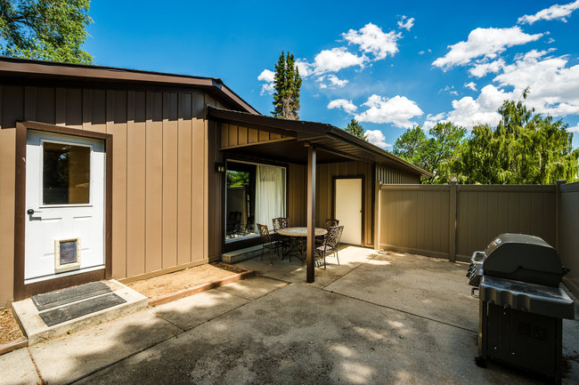 Buffalo, Wyoming, 82834, United States, 5 Bedrooms Bedrooms, ,2 BathroomsBathrooms,Residential,For Sale,1916157