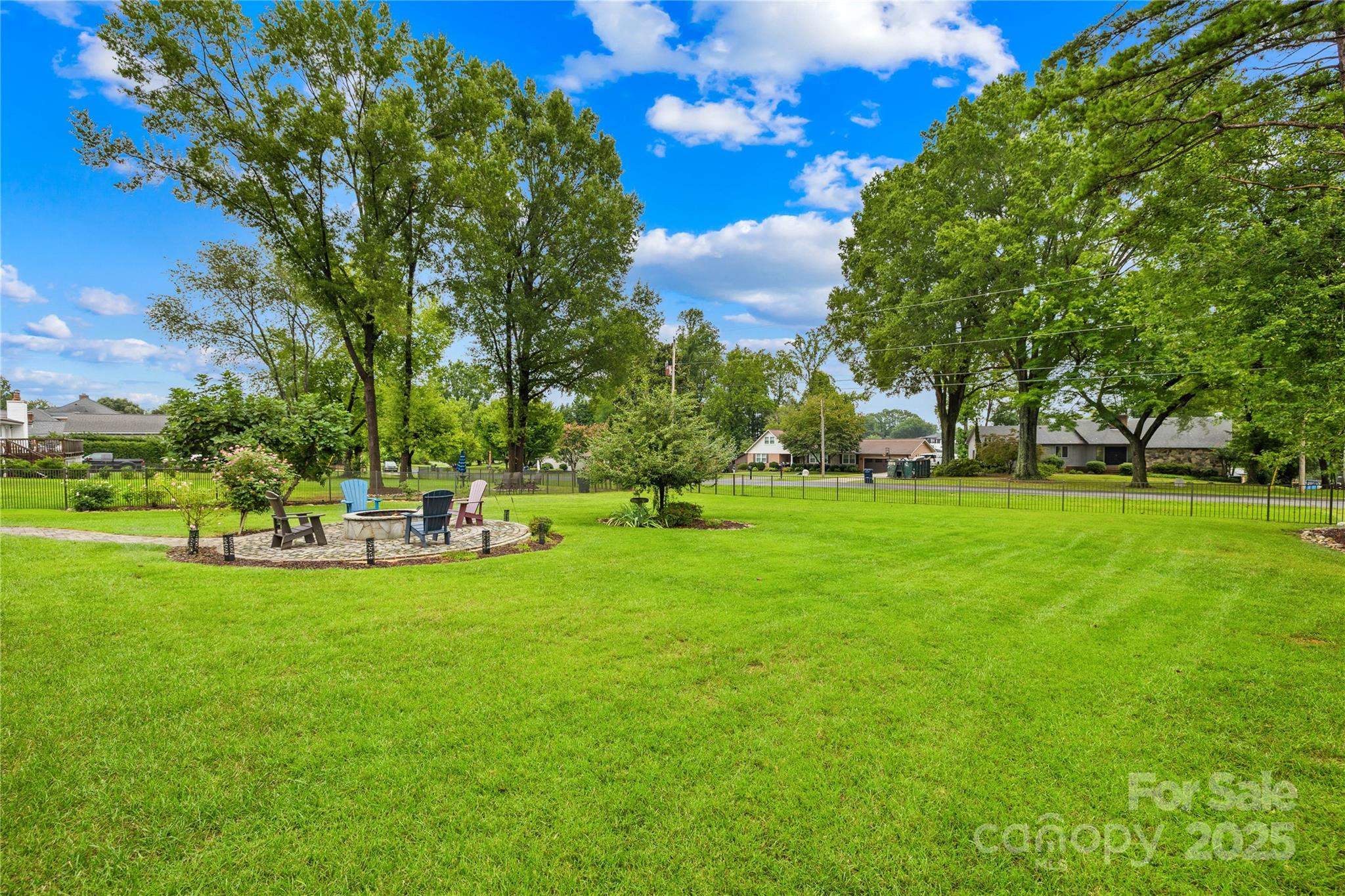 Cornelius, North Carolina, 28031, United States, 3 Bedrooms Bedrooms, ,3 BathroomsBathrooms,Residential,For Sale,1981519
