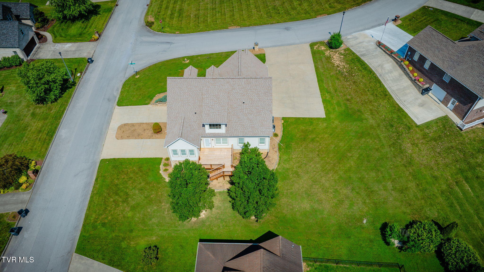 Kingsport, Tennessee, 37660, United States, 3 Bedrooms Bedrooms, ,4 BathroomsBathrooms,Residential,For Sale,1984458