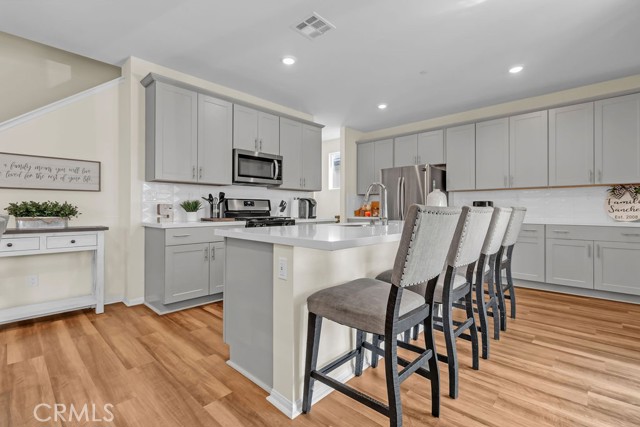 Moreno Valley, California, 92551, United States, 5 Bedrooms Bedrooms, ,3 BathroomsBathrooms,Residential,For Sale,1983557