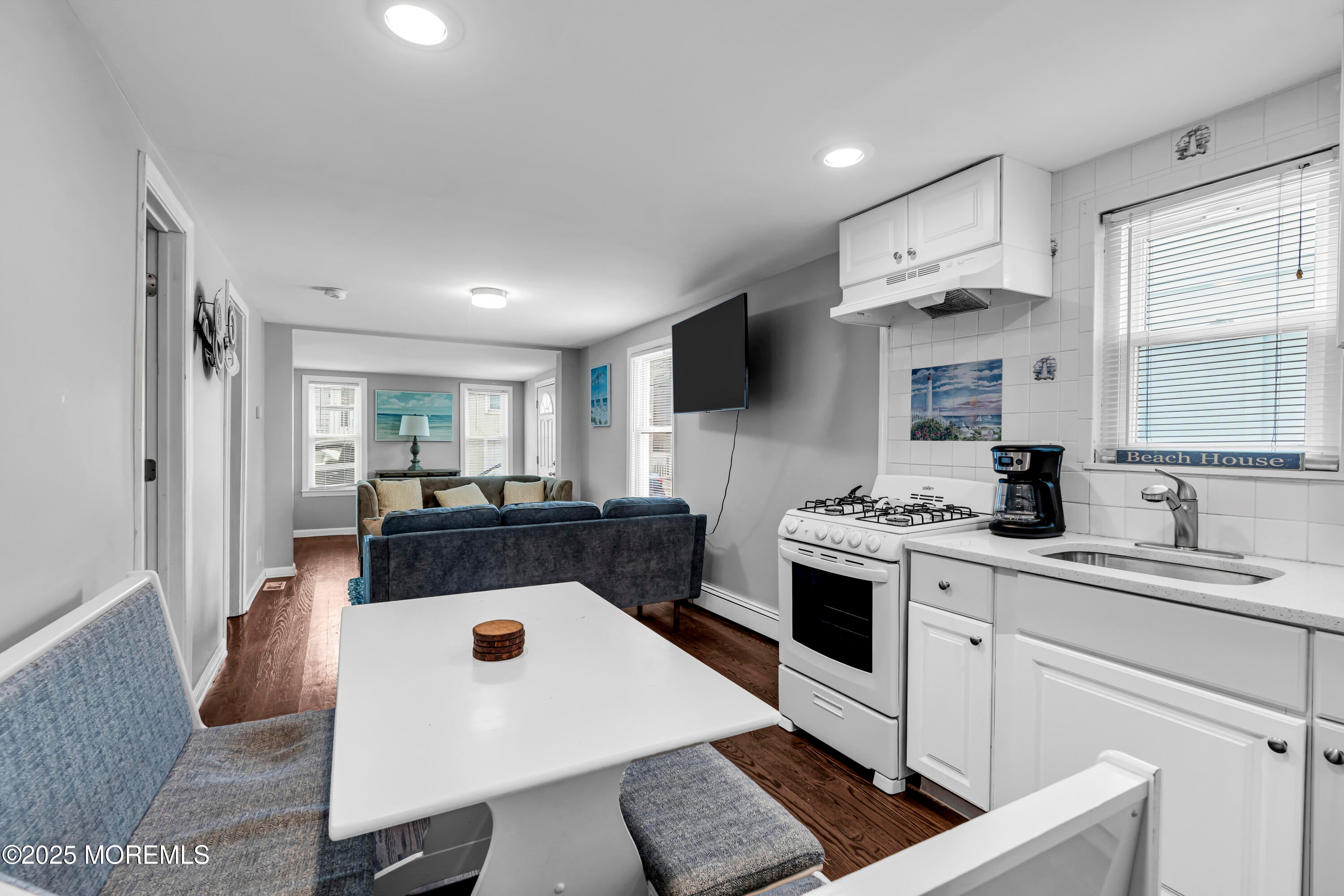 Point Pleasant Beach, New Jersey, 08742, United States, 7 Bedrooms Bedrooms, ,2 BathroomsBathrooms,Residential,For Sale,1860527