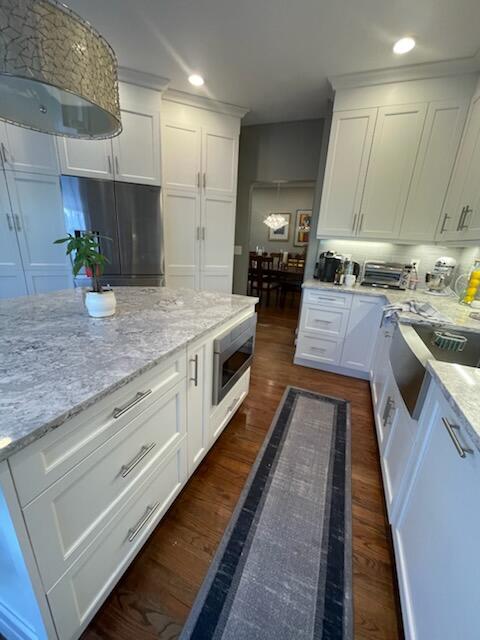 South Setauket, New York, 11720, United States, 3 Bedrooms Bedrooms, ,3 BathroomsBathrooms,Residential,For Sale,1937131