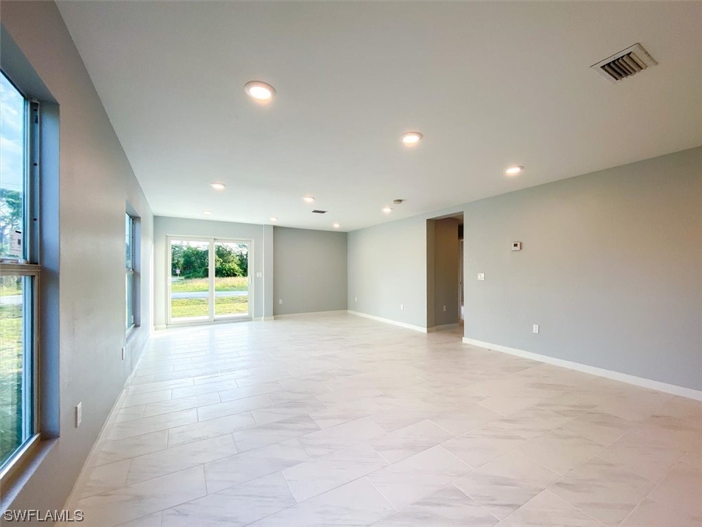 Lehigh Acres, Florida, 33973, United States, 6 Bedrooms Bedrooms, ,4 BathroomsBathrooms,Residential,For Sale,1872898