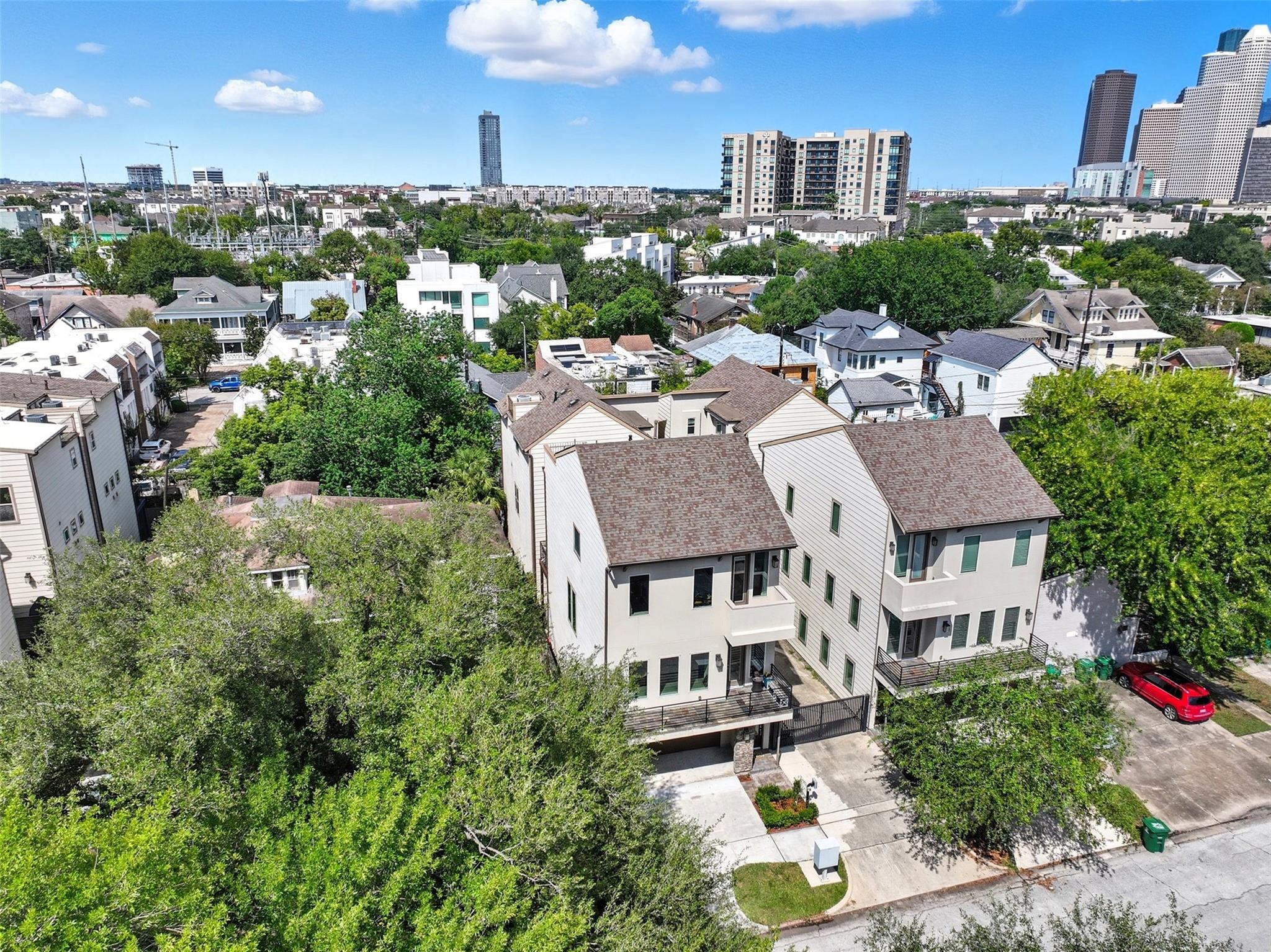 Houston, Texas, 77006, United States, 3 Bedrooms Bedrooms, ,4 BathroomsBathrooms,Residential,For Sale,1977830