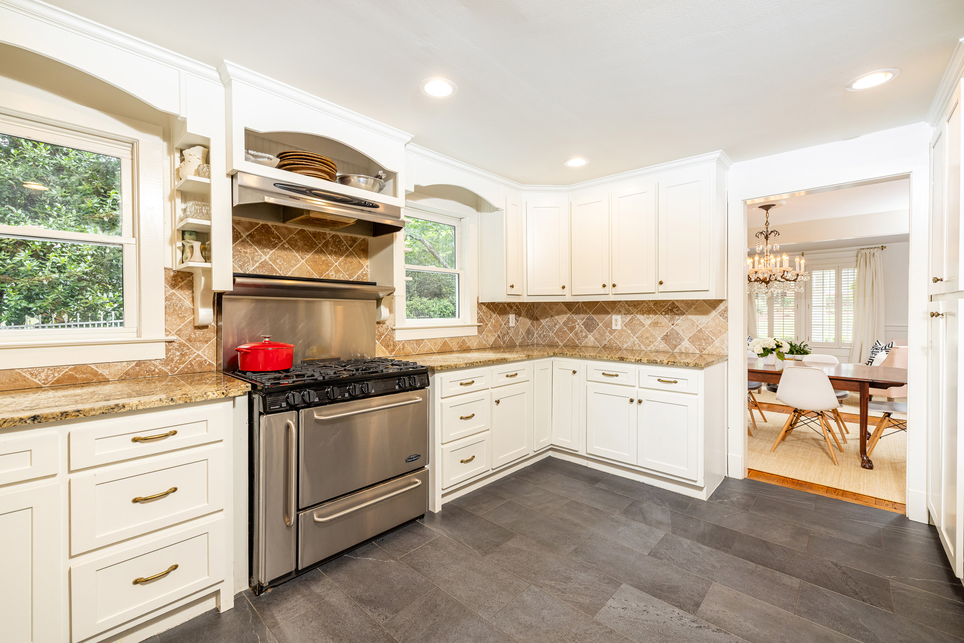  Timeless Peachtree Heights East Home - 物件實景