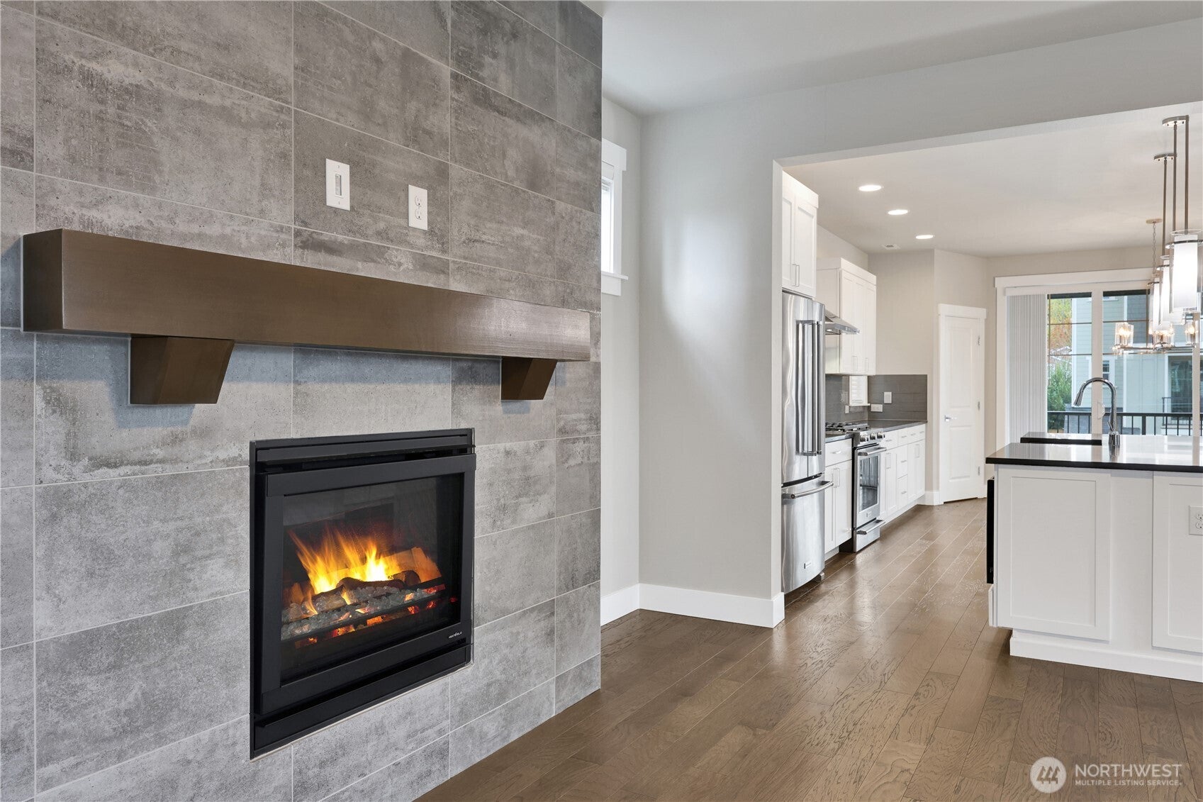 Lynnwood, Washington, 98087, United States, 4 Bedrooms Bedrooms, ,2 BathroomsBathrooms,Residential,For Sale,1990492