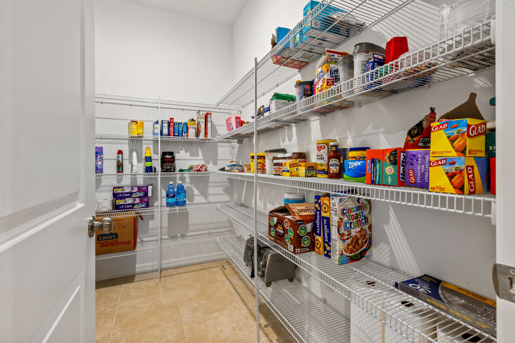 Wesley Chapel, Florida, 33545, United States, 4 Bedrooms Bedrooms, ,5 BathroomsBathrooms,Residential,For Sale,1975972