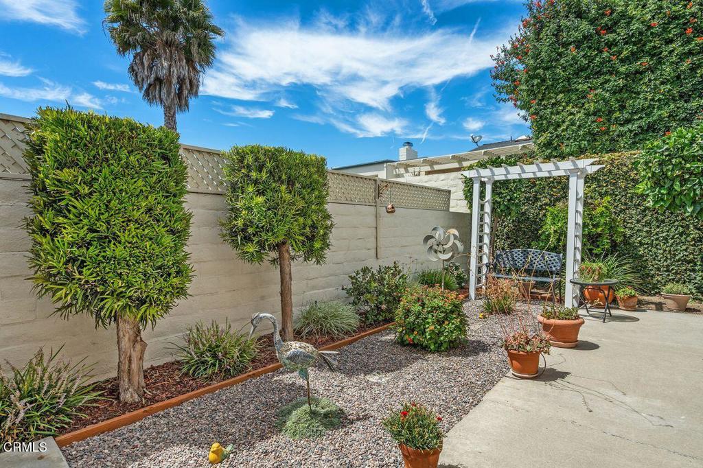 Ventura, California, 93004, United States, 2 Bedrooms Bedrooms, ,2 BathroomsBathrooms,Residential,For Sale,1940217