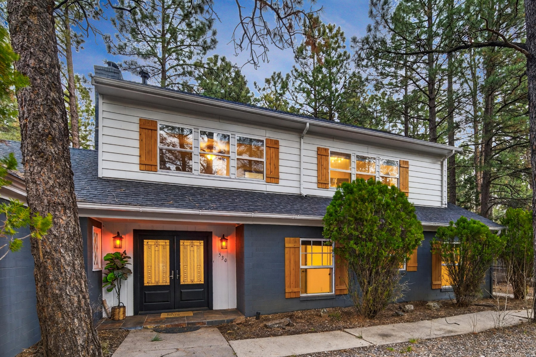  530 N Charles Road ¦Flagstaff, AZ - 物件實景