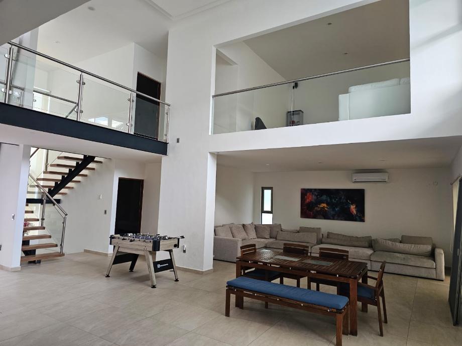 Atlatlahucan, Morelos, 62847, Mexico, 4 Bedrooms Bedrooms, ,4 BathroomsBathrooms,Residential,For Sale,1918557