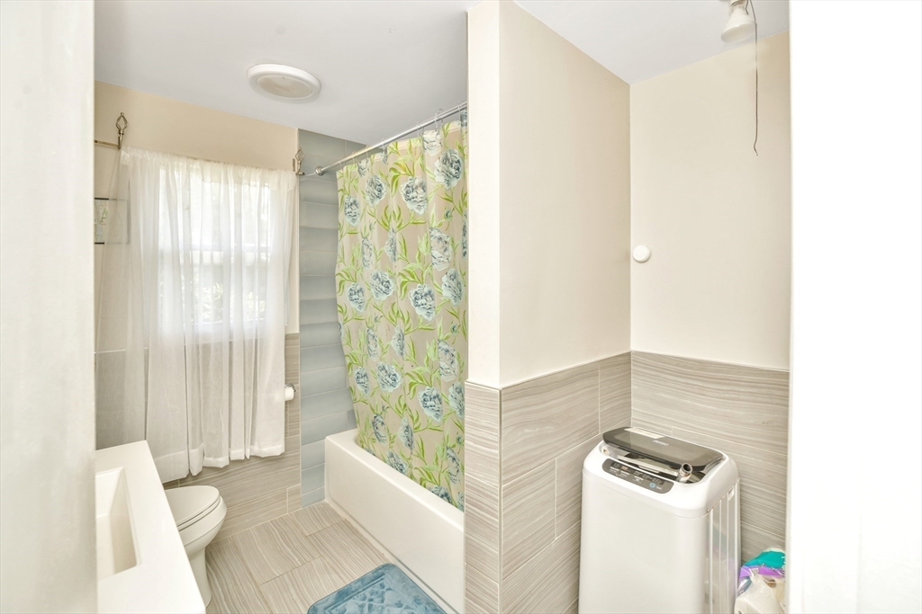 Randolph, Massachusetts, 02368, United States, 4 Bedrooms Bedrooms, ,2 BathroomsBathrooms,Residential,For Sale,2005663