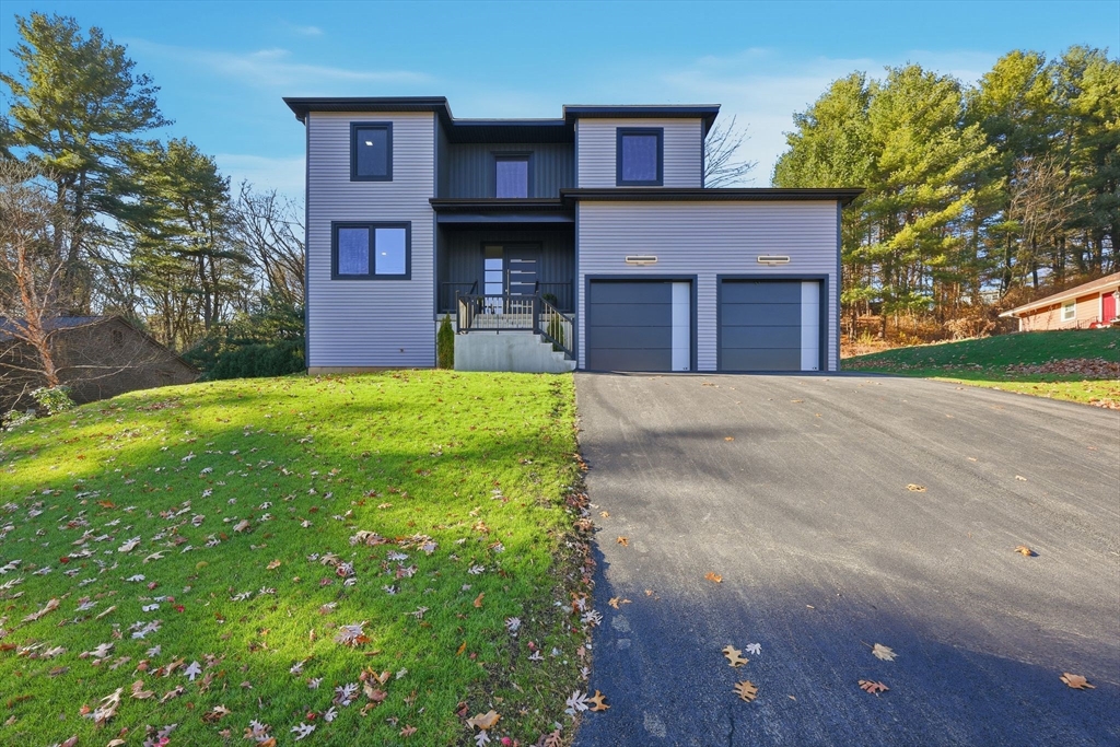 Holyoke, Massachusetts, 01040, United States, 3 Bedrooms Bedrooms, ,3 BathroomsBathrooms,Residential,For Sale,2003415