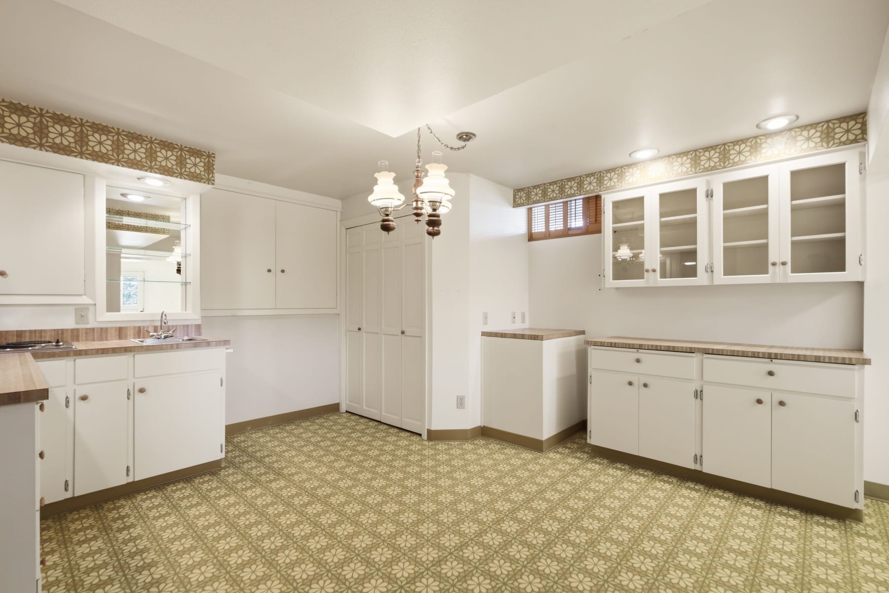  13937 NW SPRINGVILLE RD Portland, OR 97229 - 物件實景