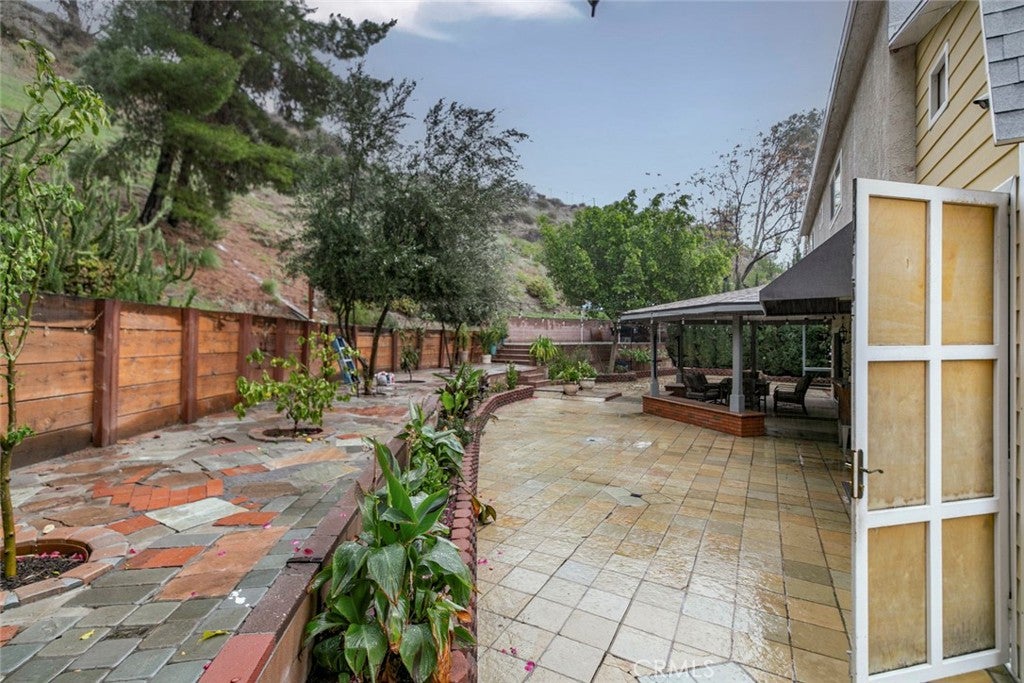 Granada Hills, California, 91344, United States, 4 Bedrooms Bedrooms, ,3 BathroomsBathrooms,Residential,For Sale,1993417