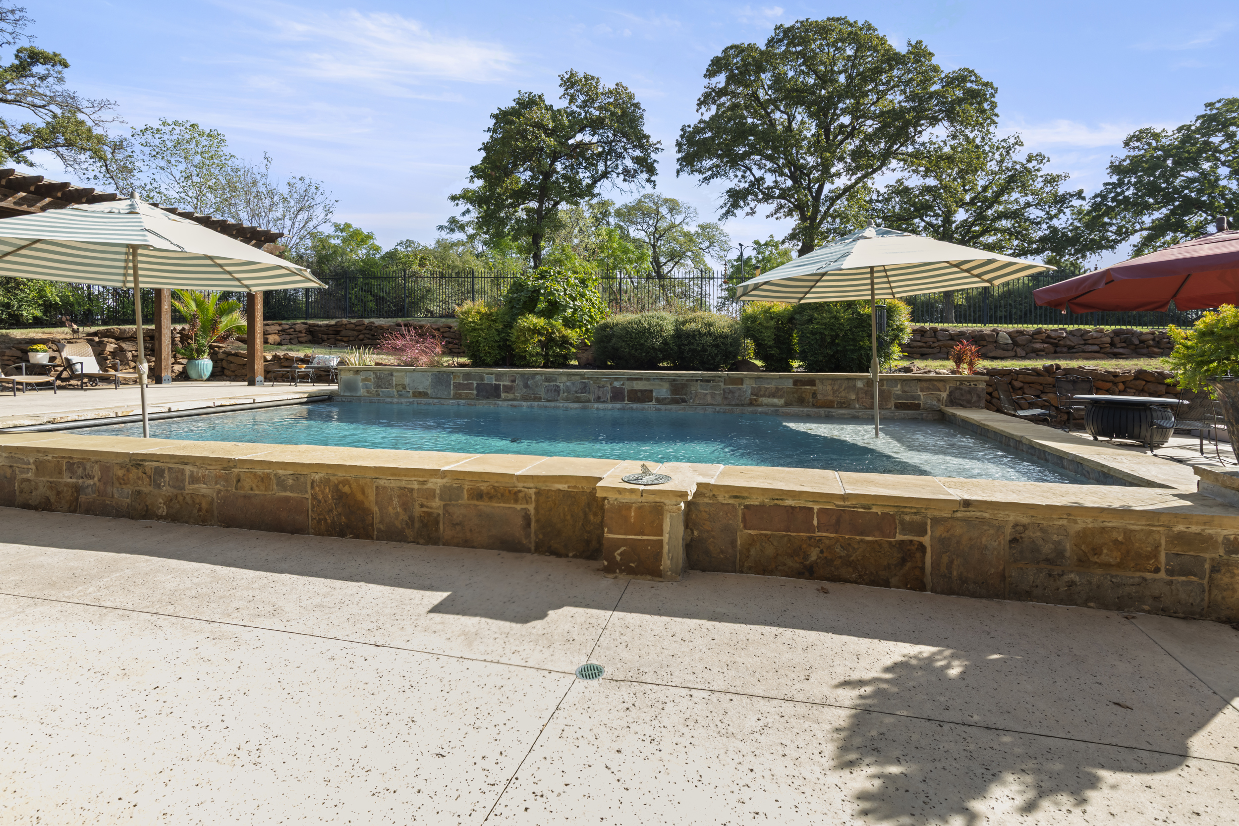  200 Regency Court, Denton, TX, 76210 - 物件實景