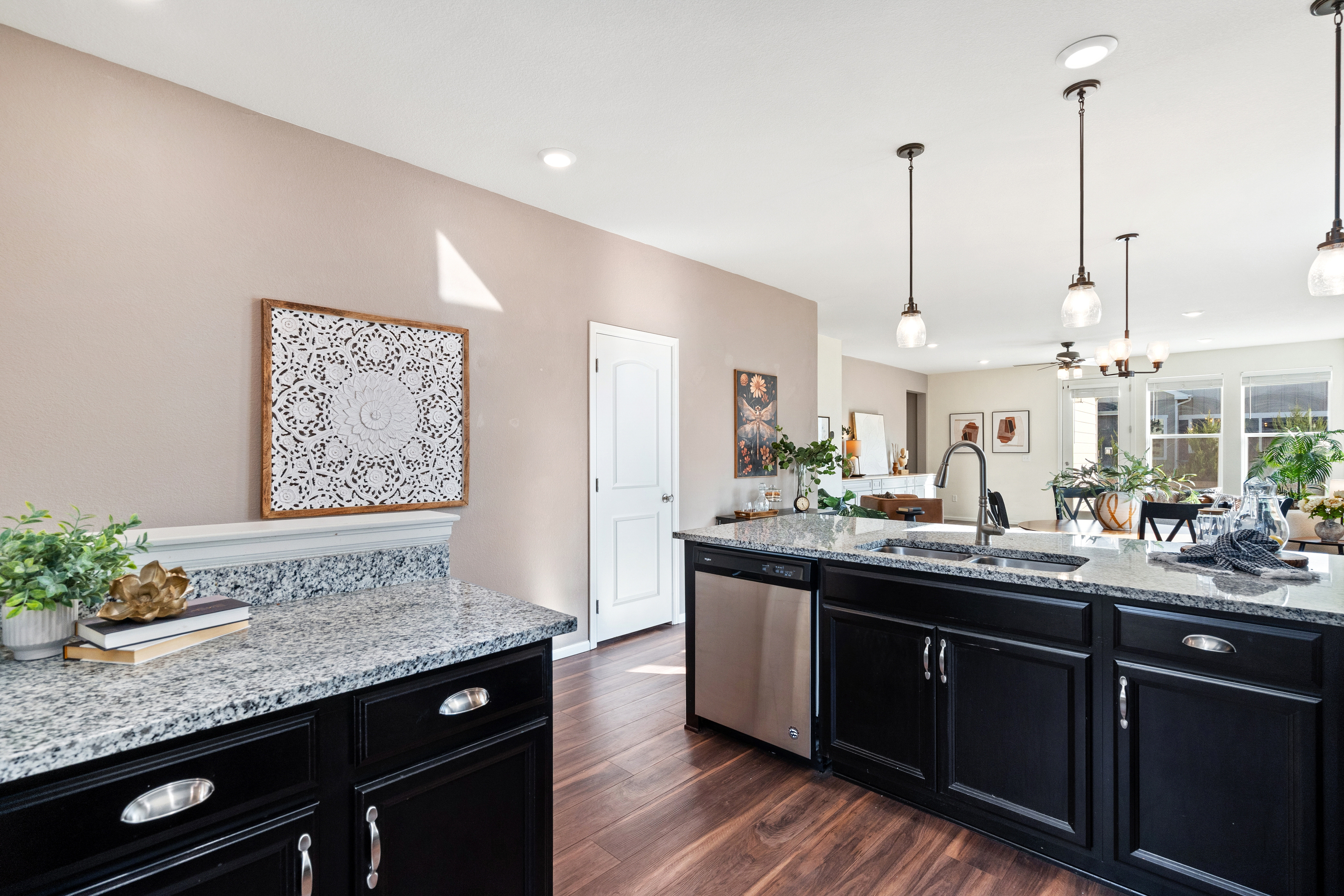  So Much to Love in This 2020-Built Loveland Ranch - 物件實景
