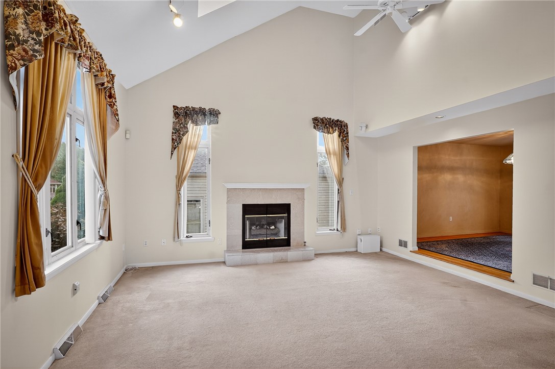 Cranberry Twp, Pennsylvania, 16066, United States, 3 Bedrooms Bedrooms, ,3 BathroomsBathrooms,Residential,For Sale,1932228