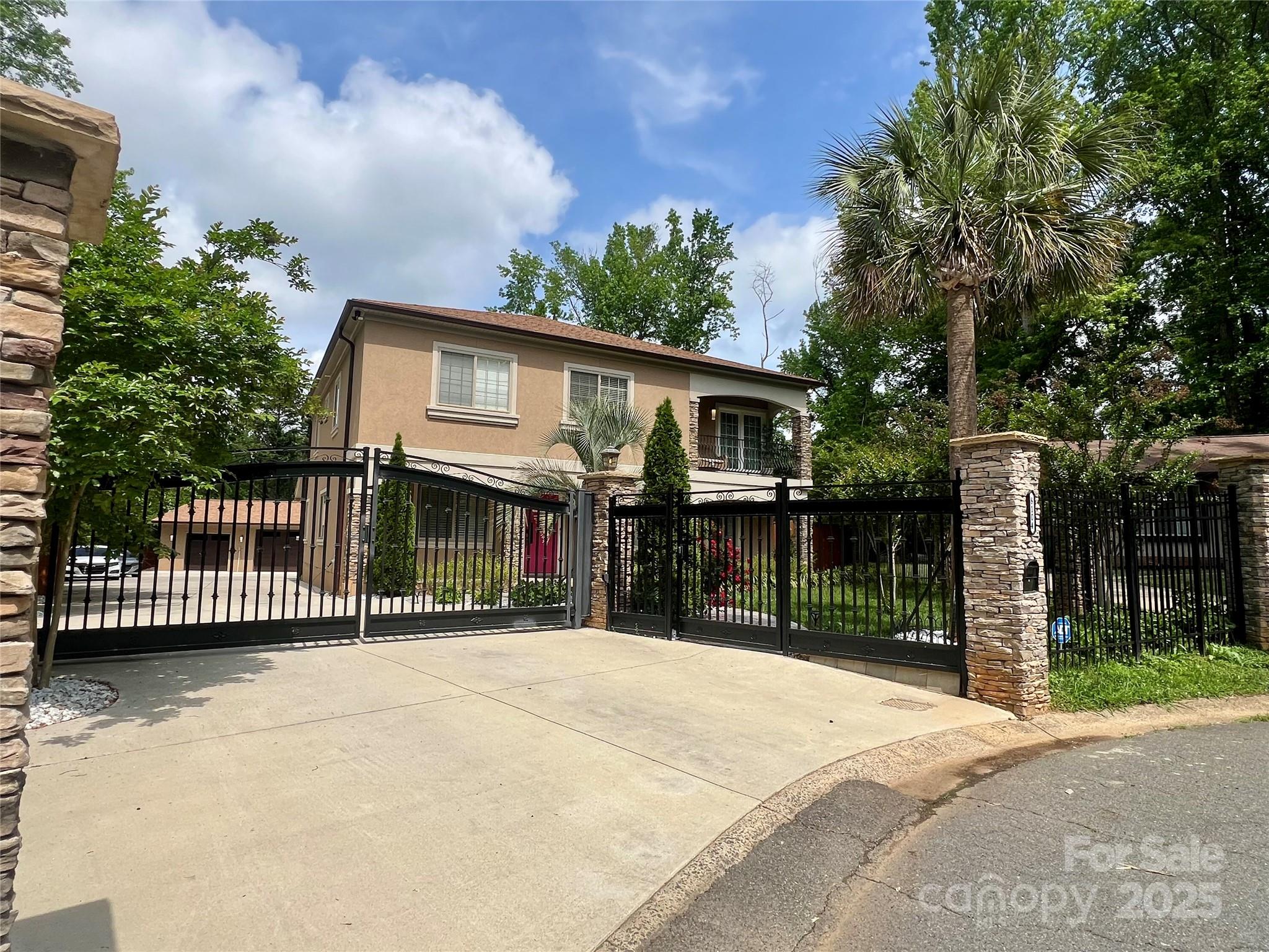 Charlotte, North Carolina, 28227, United States, 5 Bedrooms Bedrooms, ,4 BathroomsBathrooms,Residential,For Sale,1941772