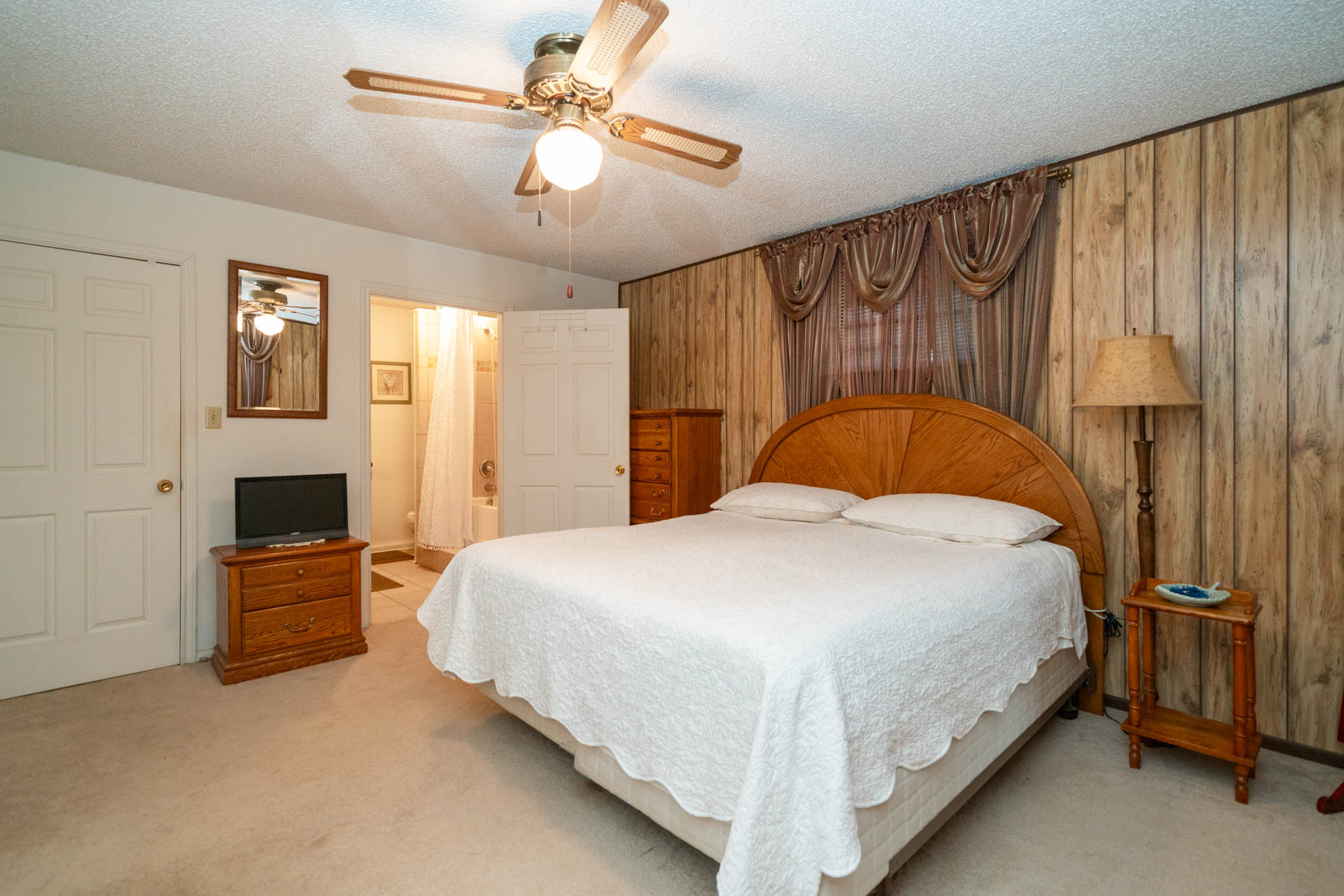 Jacksonville, Texas, 75766, United States, 4 Bedrooms Bedrooms, ,2 BathroomsBathrooms,Residential,For Sale,1974888