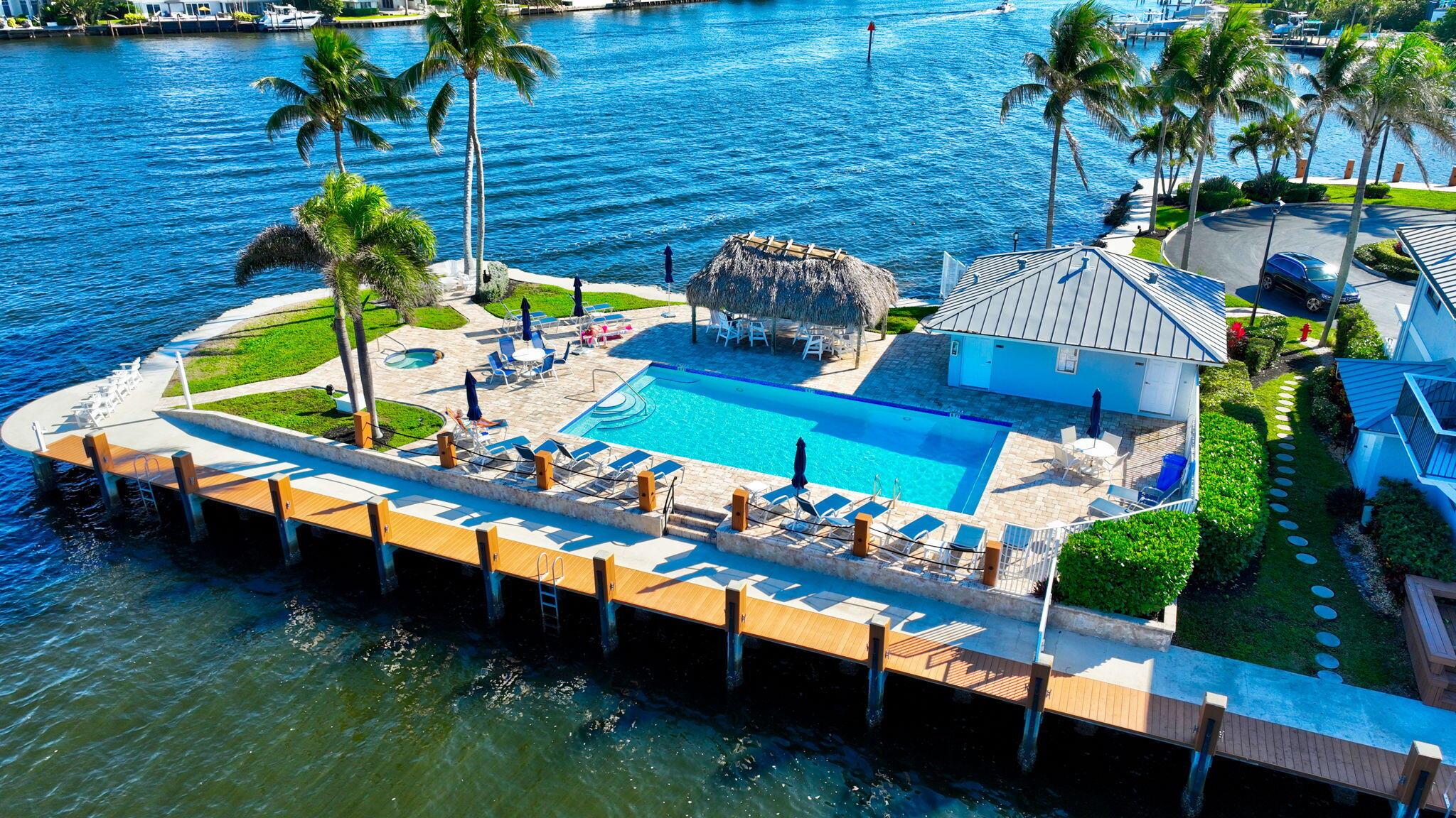 Boynton Beach, Florida, 33435, United States, 2 Bedrooms Bedrooms, ,3 BathroomsBathrooms,Residential,For Sale,1927808
