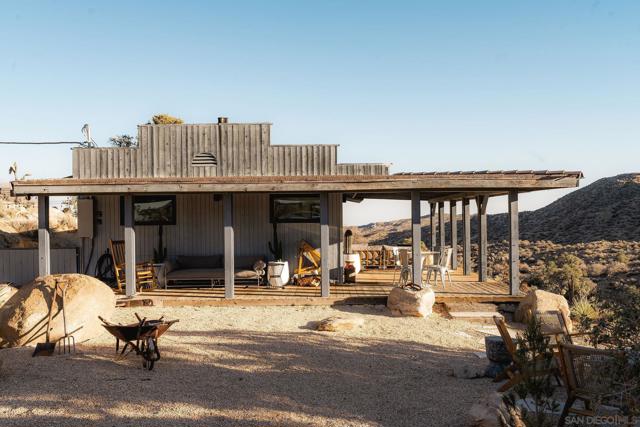 Pioneertown, California, 92268, United States, 2 Bedrooms Bedrooms, ,2 BathroomsBathrooms,Residential,For Sale,1990381