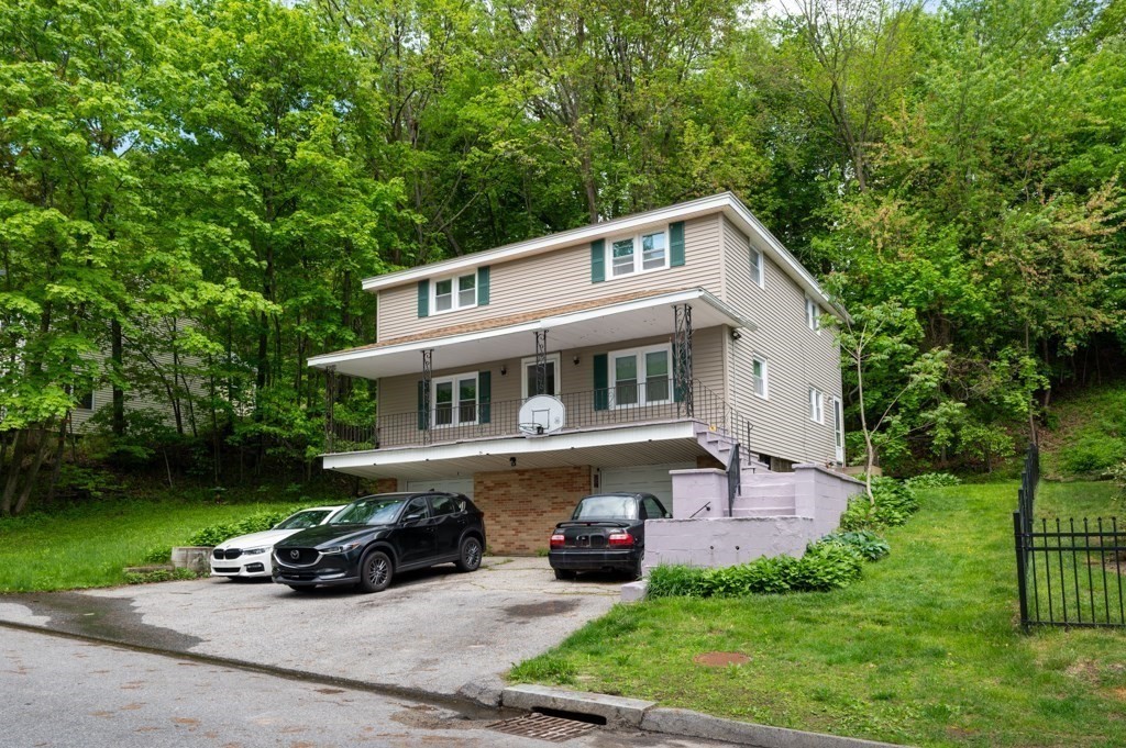 Worcester, Massachusetts, 01602, United States, 6 Bedrooms Bedrooms, ,2 BathroomsBathrooms,Residential,For Sale,1949815