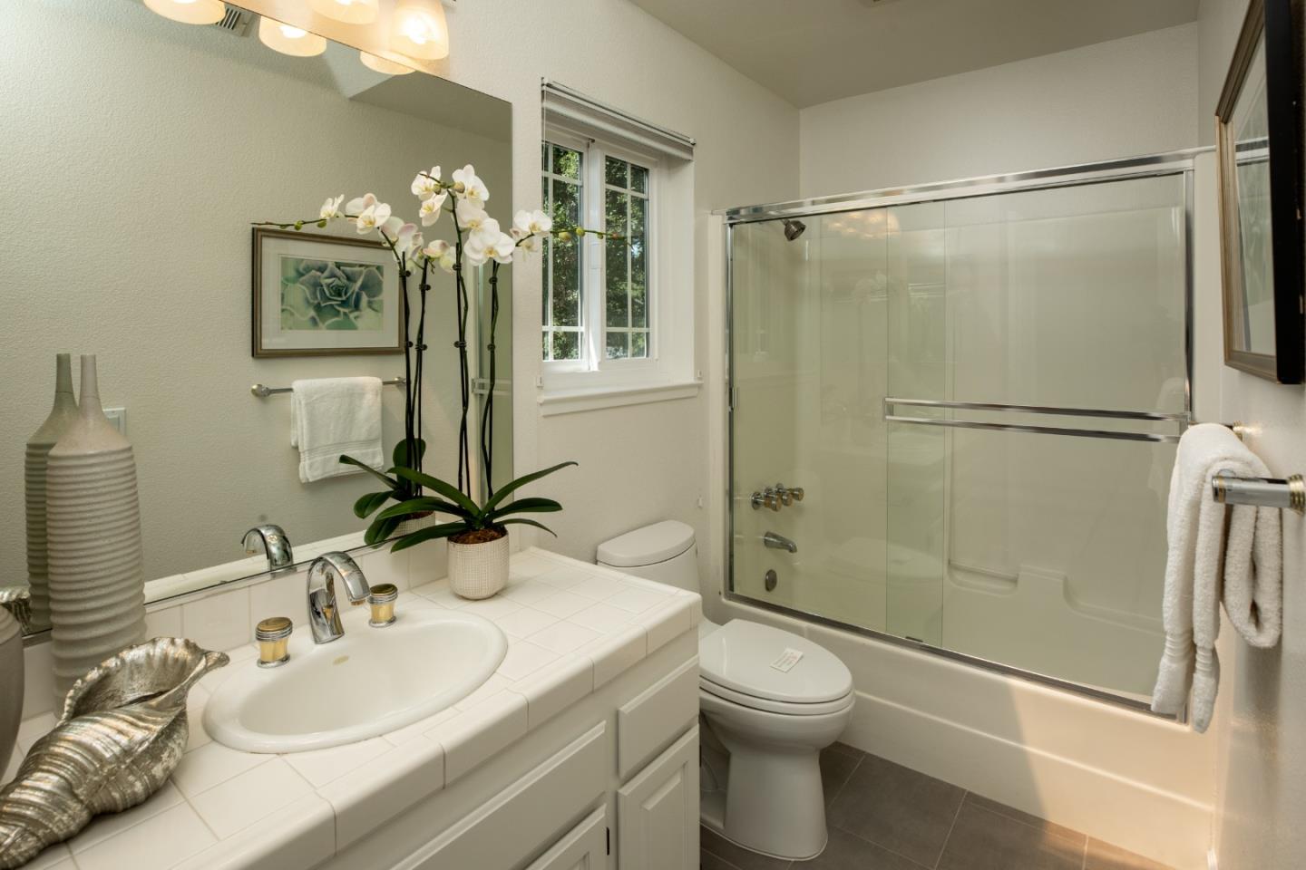 Menlo Park, California, 94025, United States, 4 Bedrooms Bedrooms, ,3 BathroomsBathrooms,Residential,For Sale,1927221