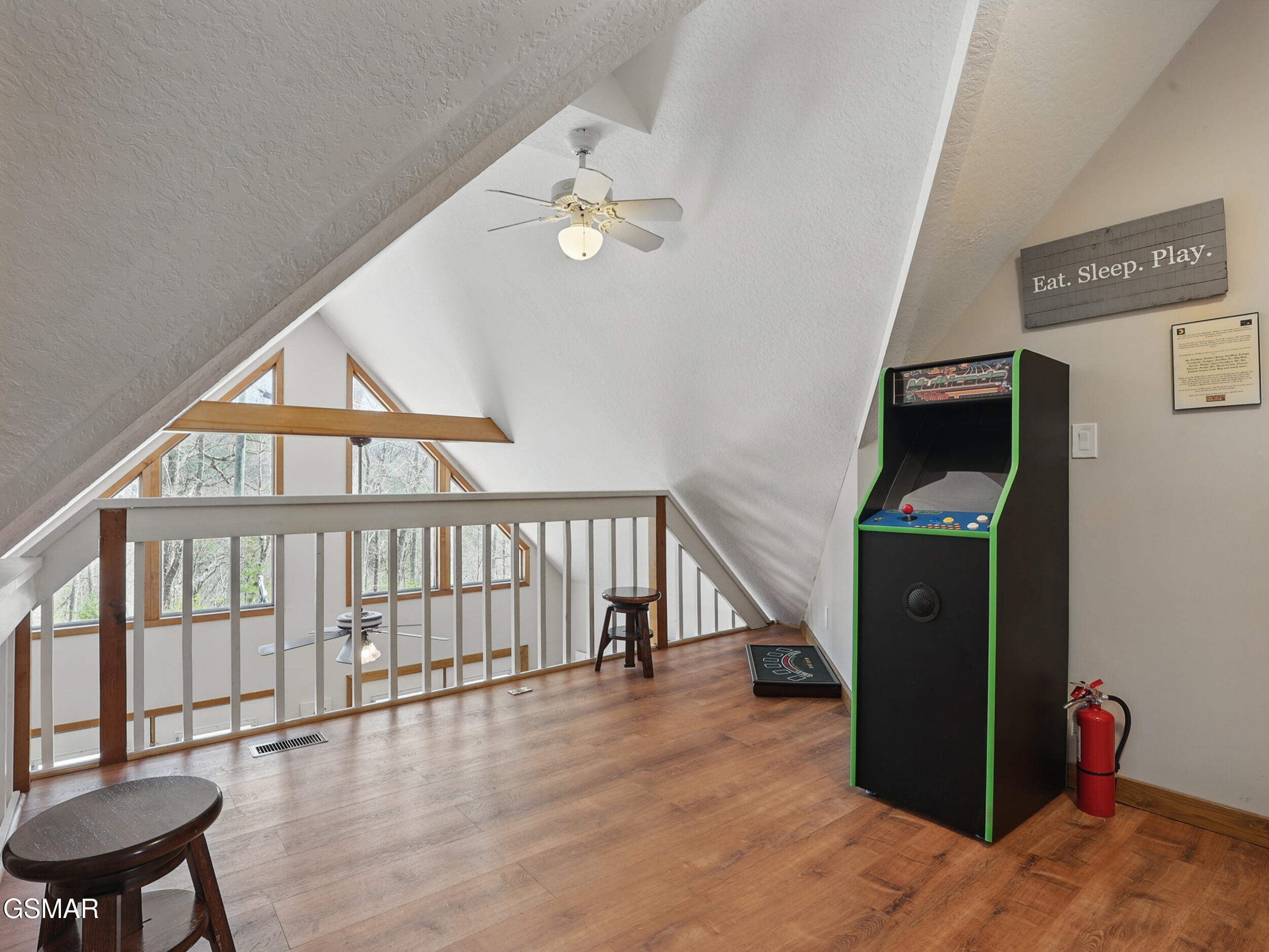 Sevierville, Tennessee, 37862, United States, 4 Bedrooms Bedrooms, ,4 BathroomsBathrooms,Residential,For Sale,1928757