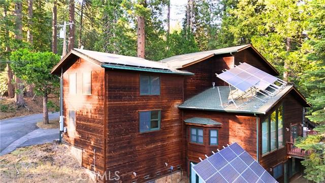 Strawberry, California, 95375, United States, 4 Bedrooms Bedrooms, ,3 BathroomsBathrooms,Residential,For Sale,1975985