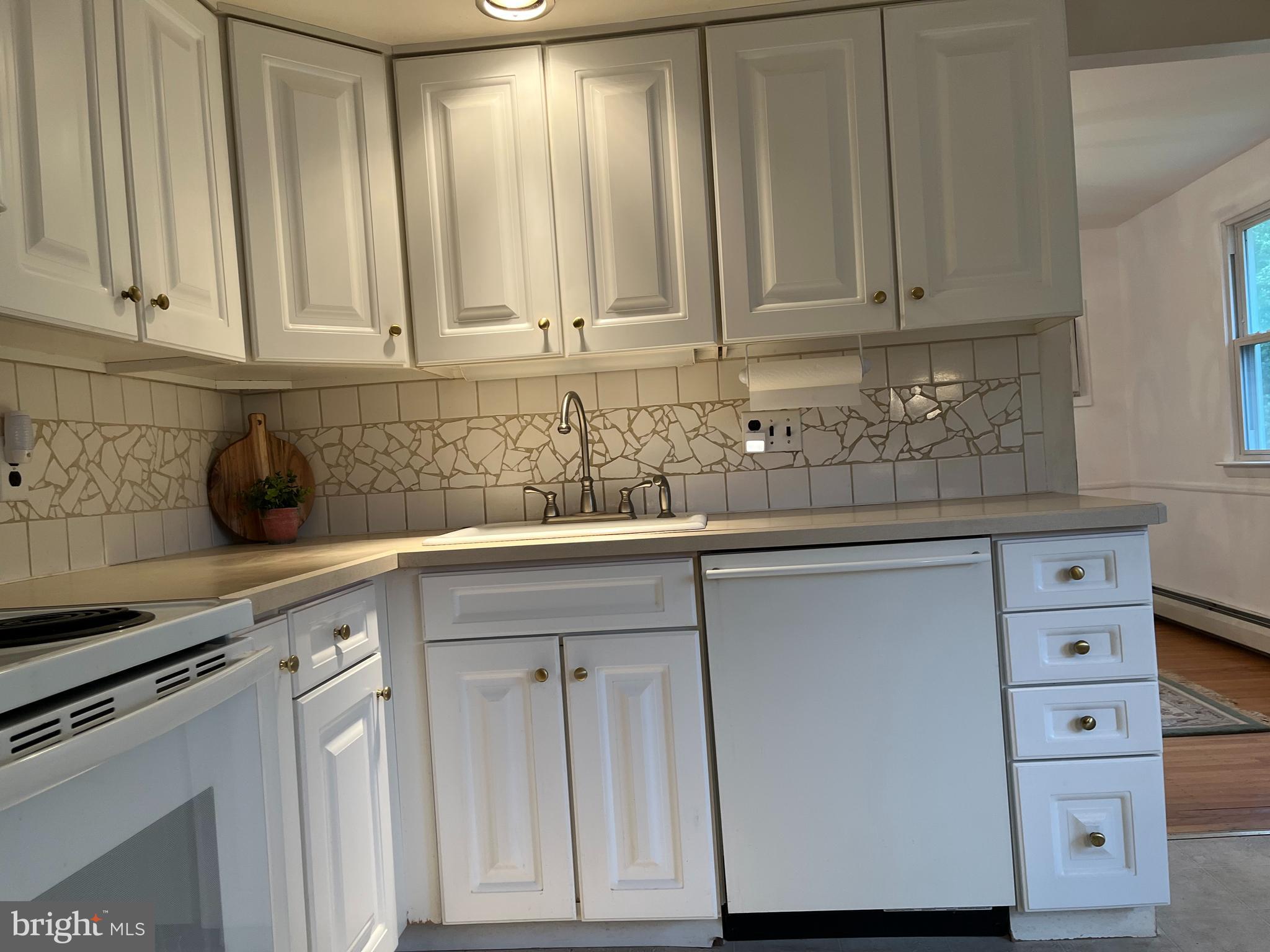 Southampton, Pennsylvania, 18966, United States, 4 Bedrooms Bedrooms, ,Residential,For Sale,1990215