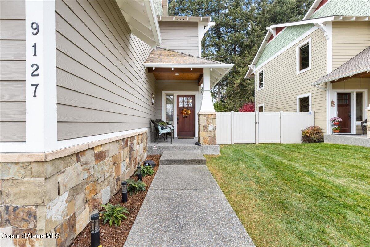 Hayden, Idaho, 83835, United States, 3 Bedrooms Bedrooms, ,3 BathroomsBathrooms,Residential,For Sale,1992408