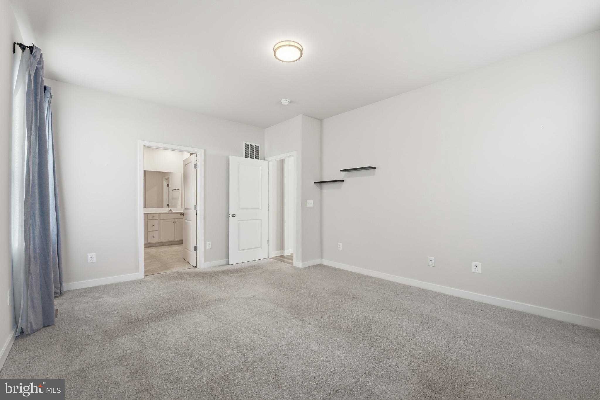 Jeffersonton, Virginia, 22724, United States, 4 Bedrooms Bedrooms, ,3 BathroomsBathrooms,Residential,For Sale,2005610