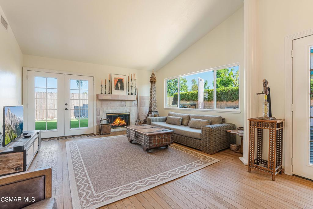 Moorpark, California, 93021, United States, 2 Bedrooms Bedrooms, ,2 BathroomsBathrooms,Residential,For Sale,1935998